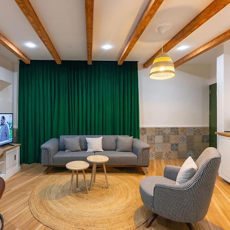 Отель House 76 Назва Экстерьер фото