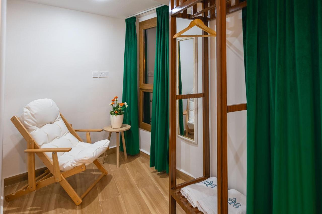 Отель House 76 Назва Экстерьер фото
