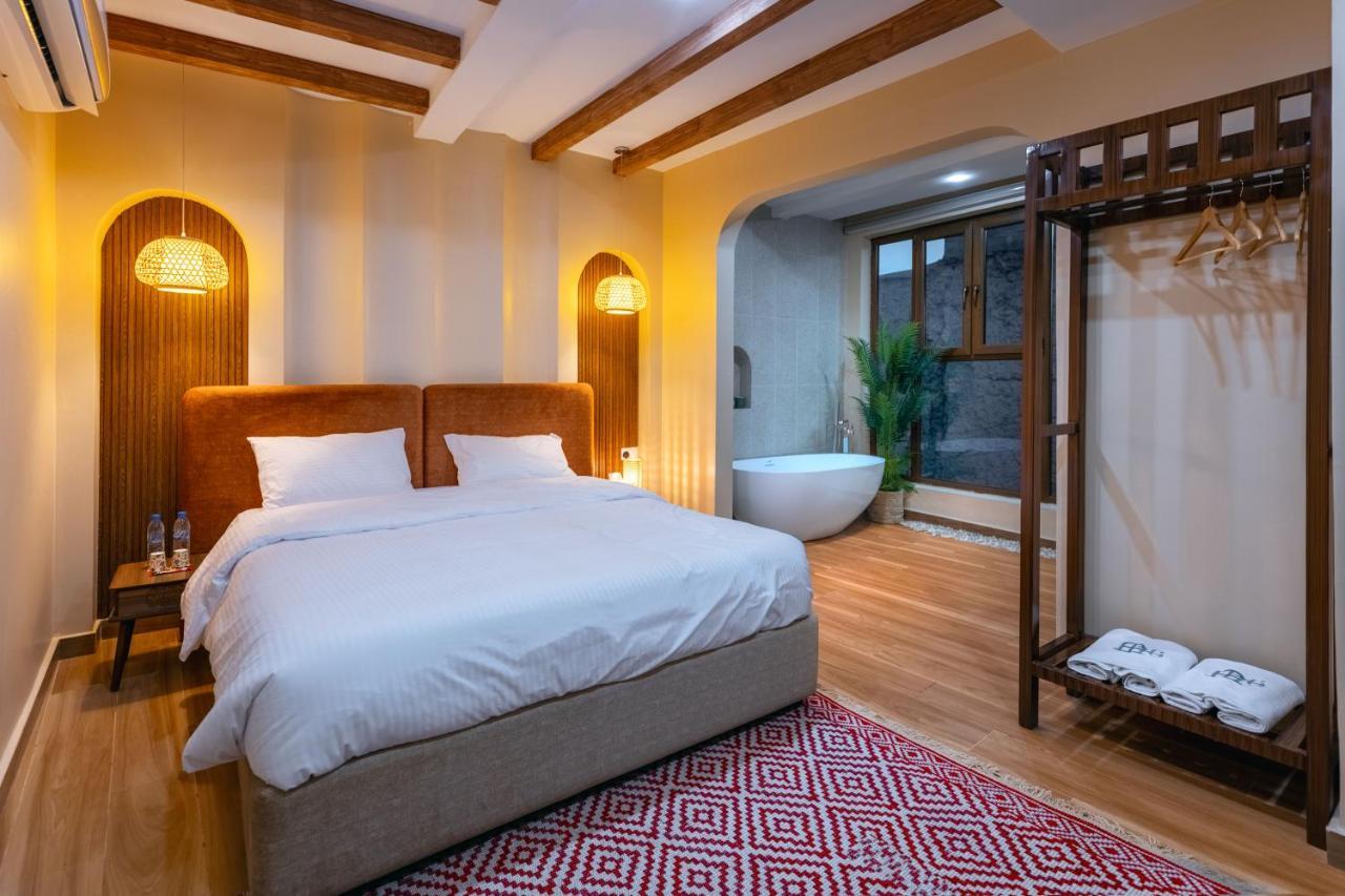Отель House 76 Назва Экстерьер фото
